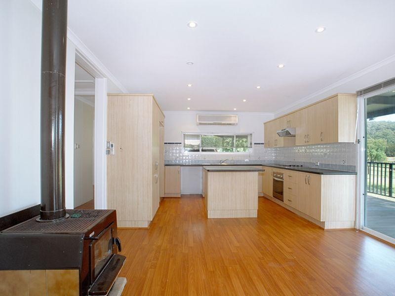 8 Warrambool Road, Wamberal NSW 2260