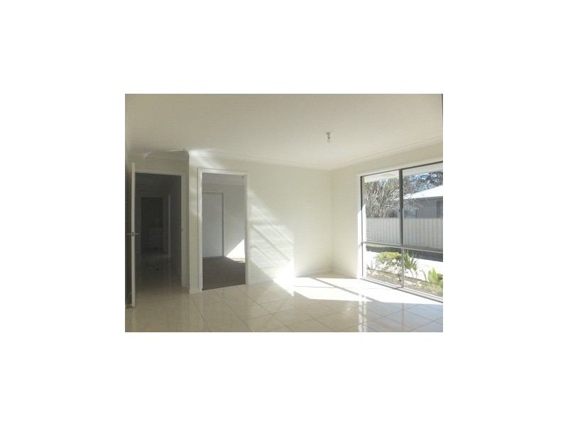 4 Geoffrey Road, Chittaway Point NSW 2261