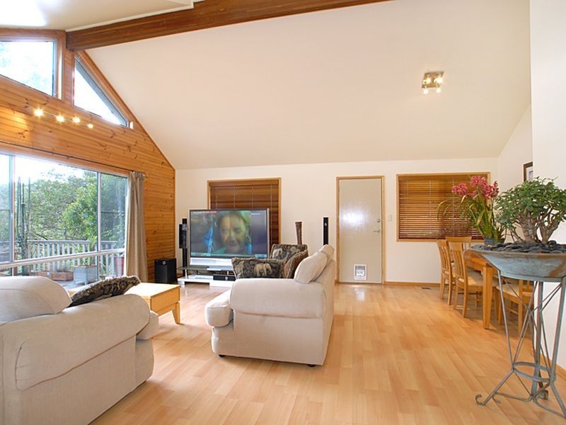 39 Easter Parade, North Avoca NSW 2260