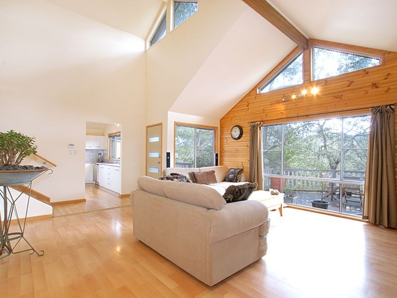39 Easter Parade, North Avoca NSW 2260