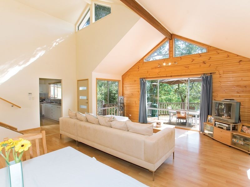 39 Easter Parade, North Avoca NSW 2260