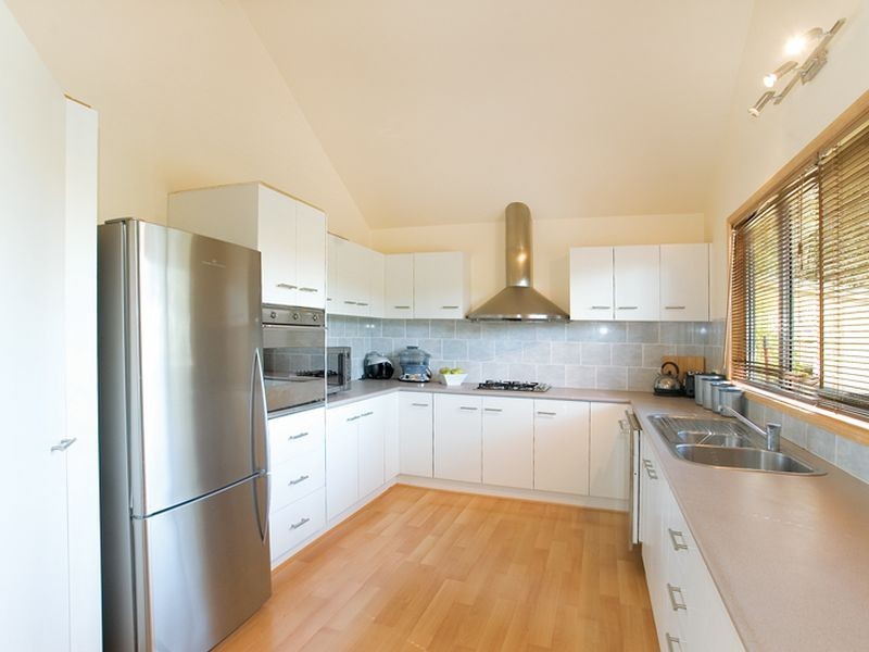 39 Easter Parade, North Avoca NSW 2260