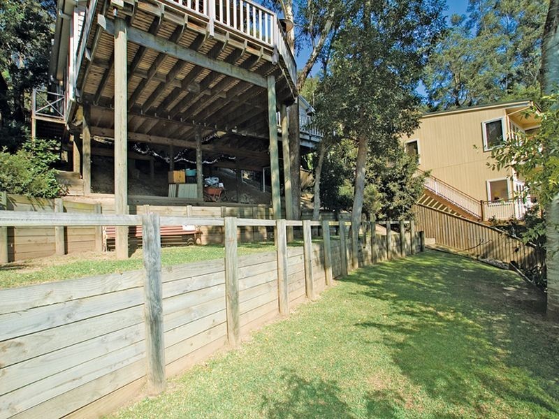 39 Easter Parade, North Avoca NSW 2260