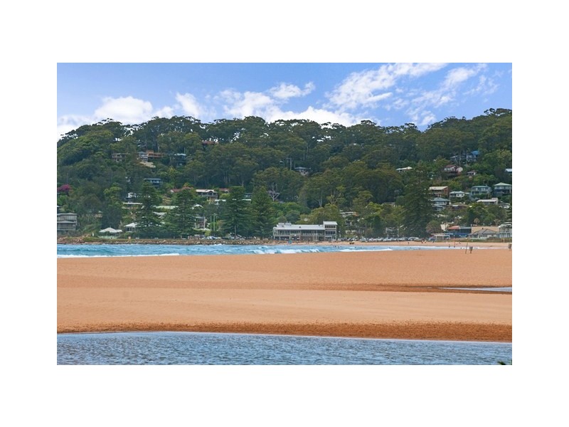 20 Bareena Avenue, North Avoca NSW 2260