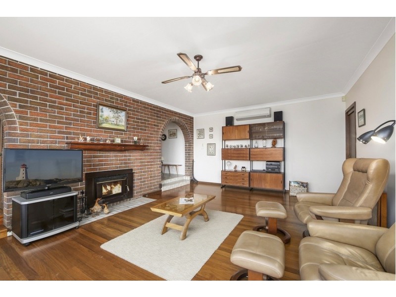 36 Beachview Esplanade, Macmasters Beach NSW 2251