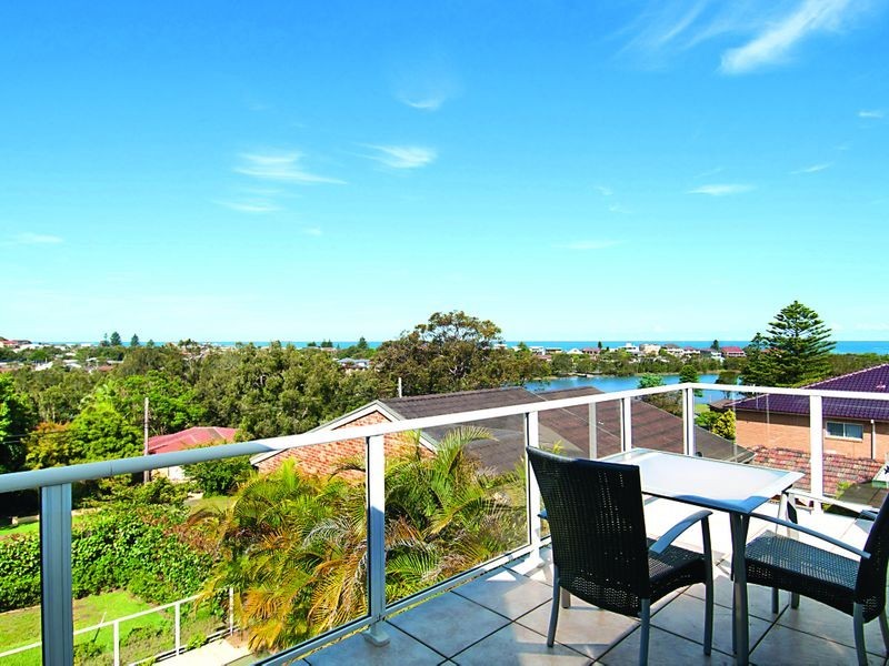 44 Willoughby Road, Terrigal NSW 2260