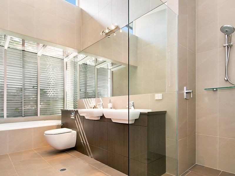 20/43 Masons Parade, Gosford NSW 2250