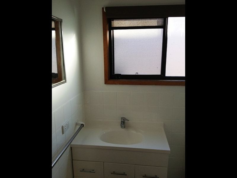 17 Girraween Avenue, Erina NSW 2250