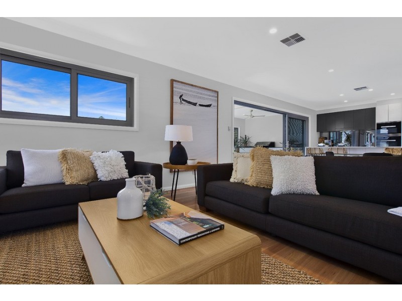 1 & 2/18 Painters Lane, Terrigal NSW 2260