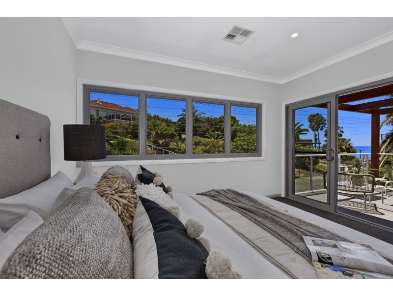 1 & 2/18 Painters Lane, Terrigal NSW 2260