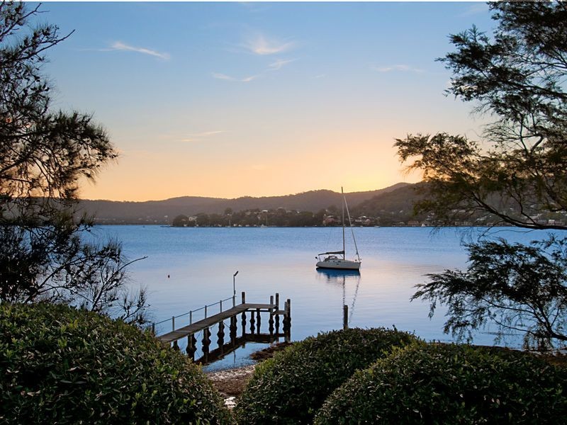 7 Harrison Street, Point Frederick NSW 2250