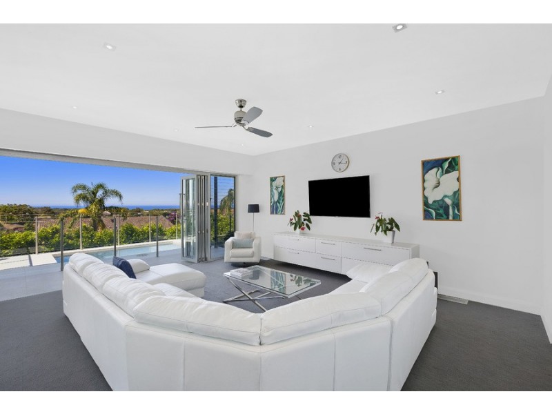 32 Reads Road, Wamberal NSW 2260
