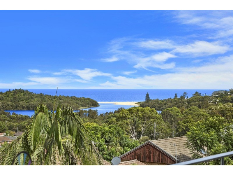 32 Reads Road, Wamberal NSW 2260