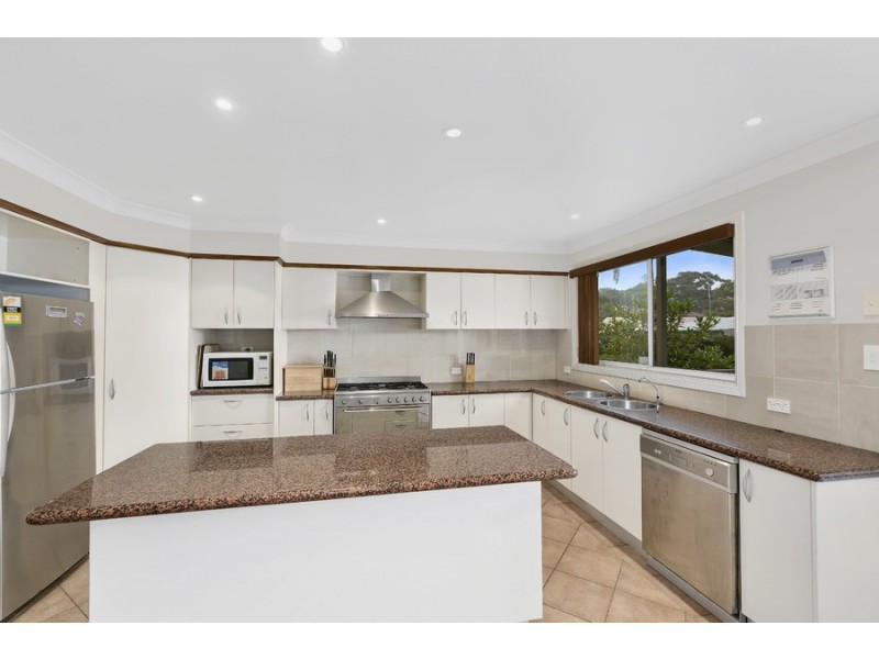 11a Henley Avenue, Terrigal NSW 2260