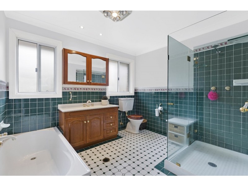 11a Henley Avenue, Terrigal NSW 2260