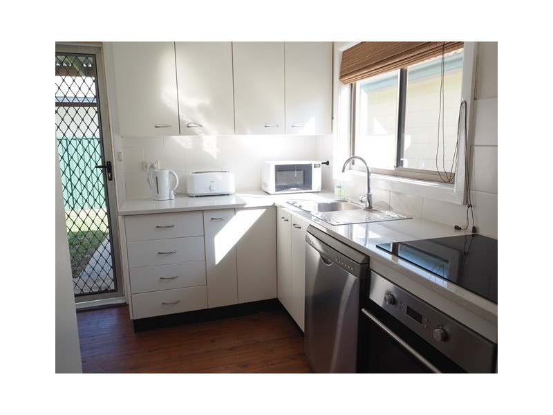 23 Hume Boulevard, Killarney Vale NSW 2261