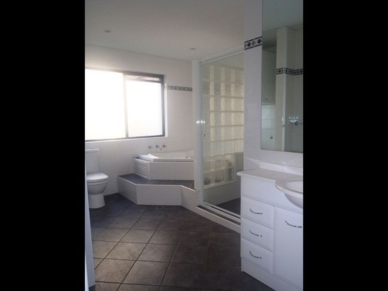 2/121 Oceanview Drive, Wamberal NSW 2260