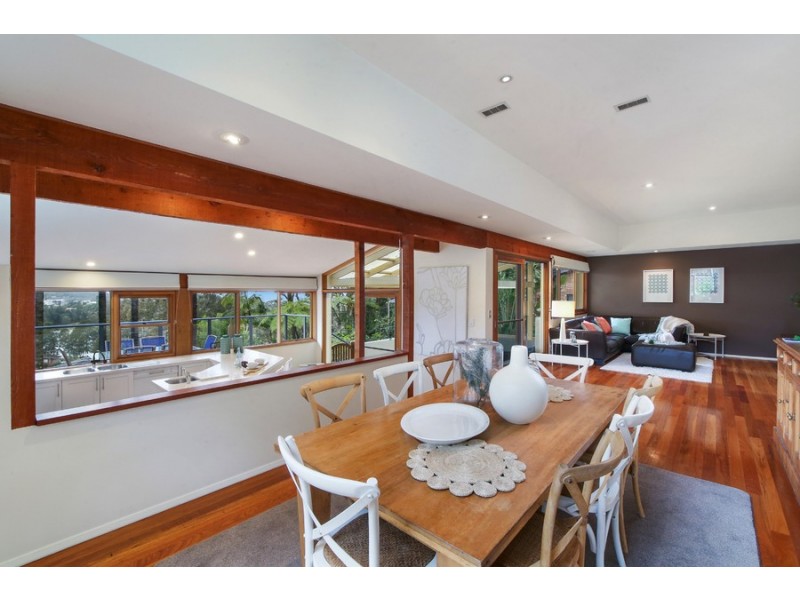 102 Bradleys Road, North Avoca NSW 2260