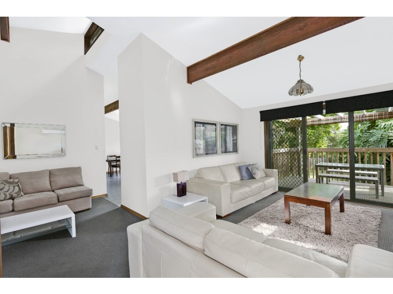 1 Parklands Close, Bateau Bay NSW 2261