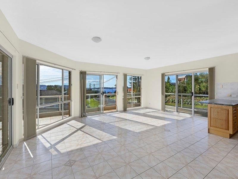 1/1 Tiarri Crescent, Terrigal NSW 2260