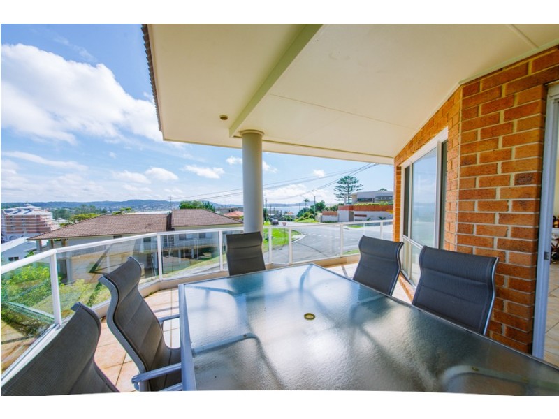1/1 Tiarri Crescent, Terrigal NSW 2260