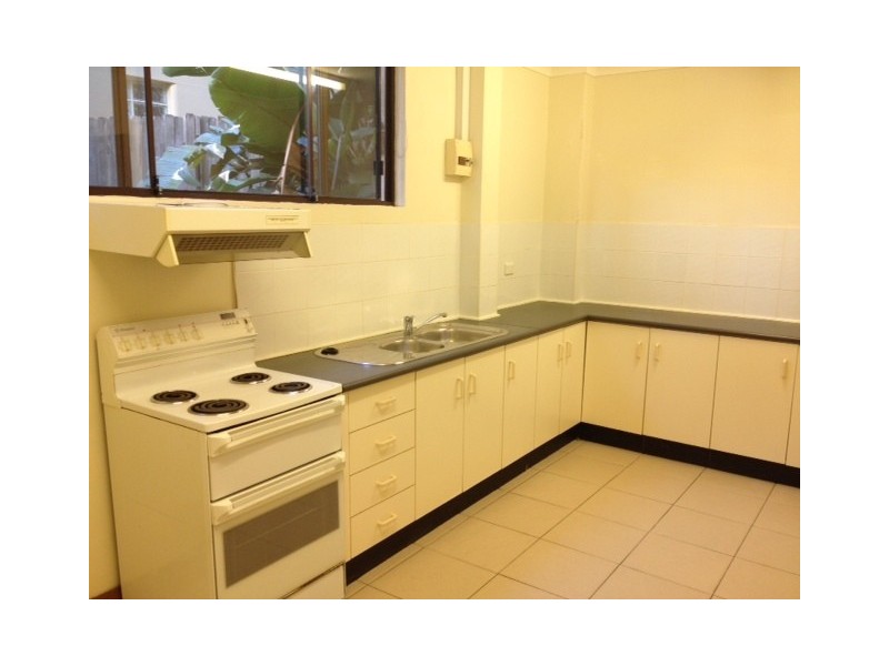 1/12 Campbell Crescent, Terrigal NSW 2260