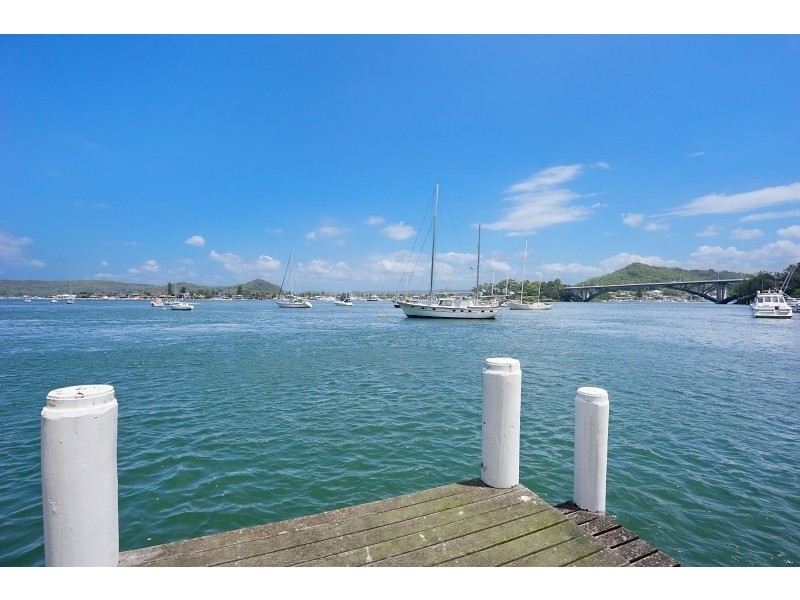 124 Daley Avenue, Daleys Point NSW 2257