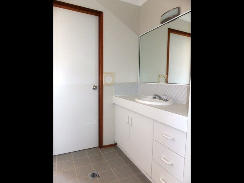 60 Henzel Road, Green Point NSW 2251