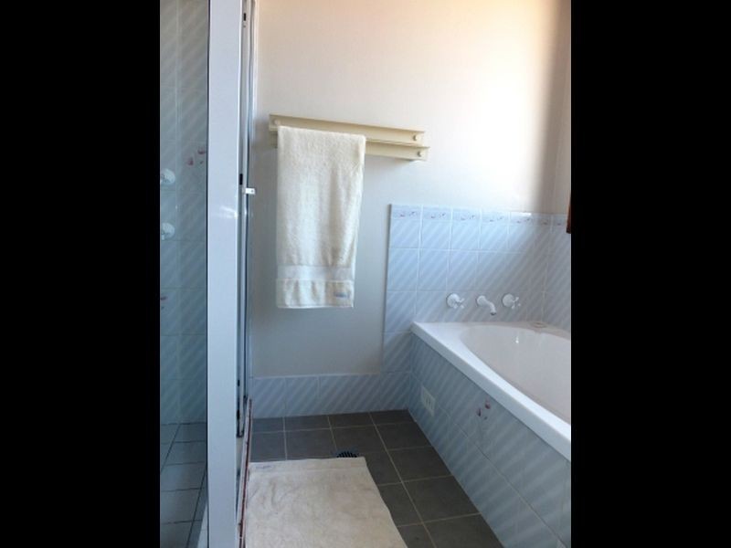 60 Henzel Road, Green Point NSW 2251