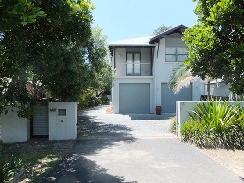 14 North Avoca Parade, North Avoca NSW 2260