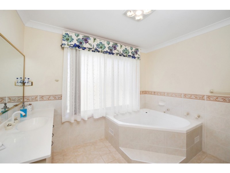 57 Thames Drive, Erina NSW 2250