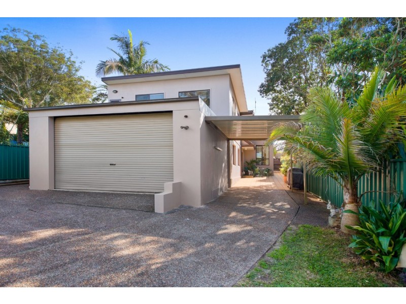 12 Girraween Avenue, Erina NSW 2250