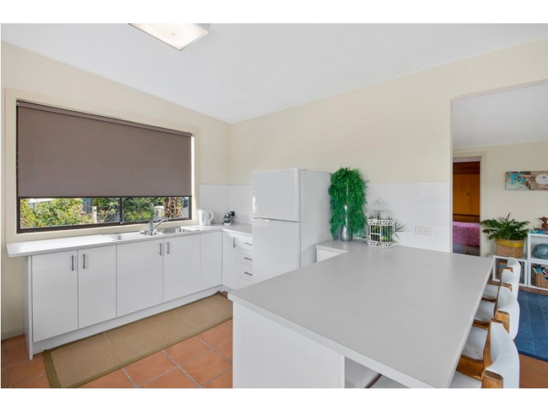 12 Girraween Avenue, Erina NSW 2250