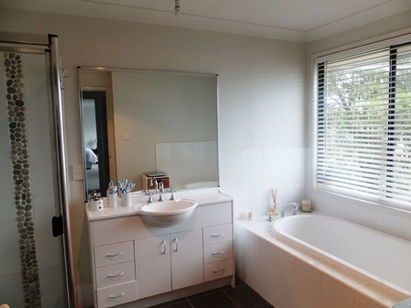 13 Heights Crescent, Wamberal NSW 2260