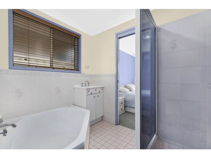 8 Dulwich Road, Springfield NSW 2250