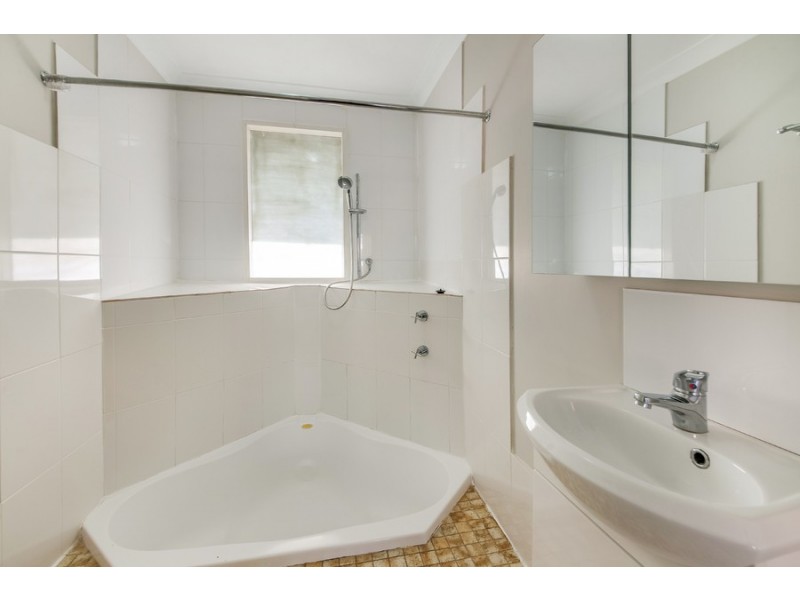 1/105 Hills Street, North Gosford NSW 2250