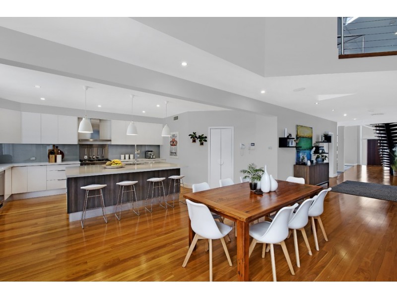 27 Renown Street, Wamberal NSW 2260