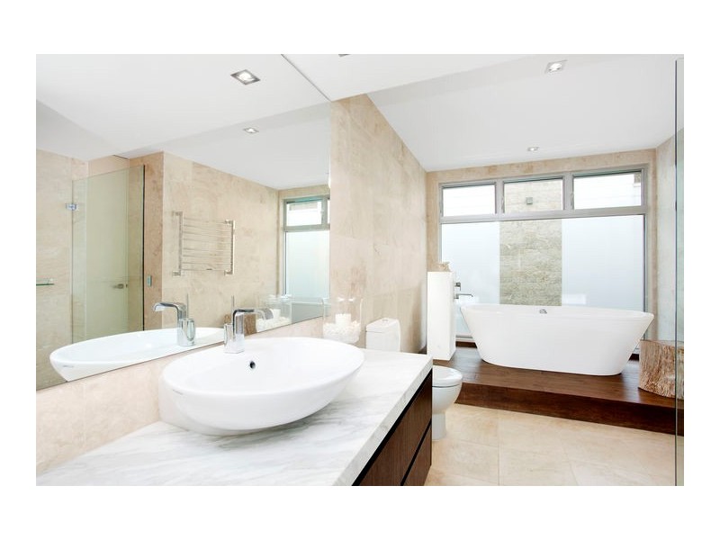 2/132 Terrigal Drive, Terrigal NSW 2260