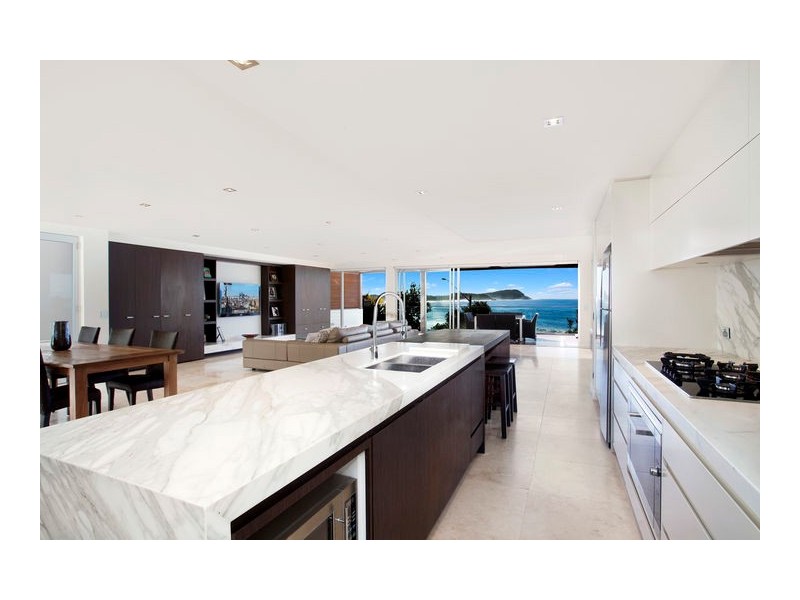 2/132 Terrigal Drive, Terrigal NSW 2260