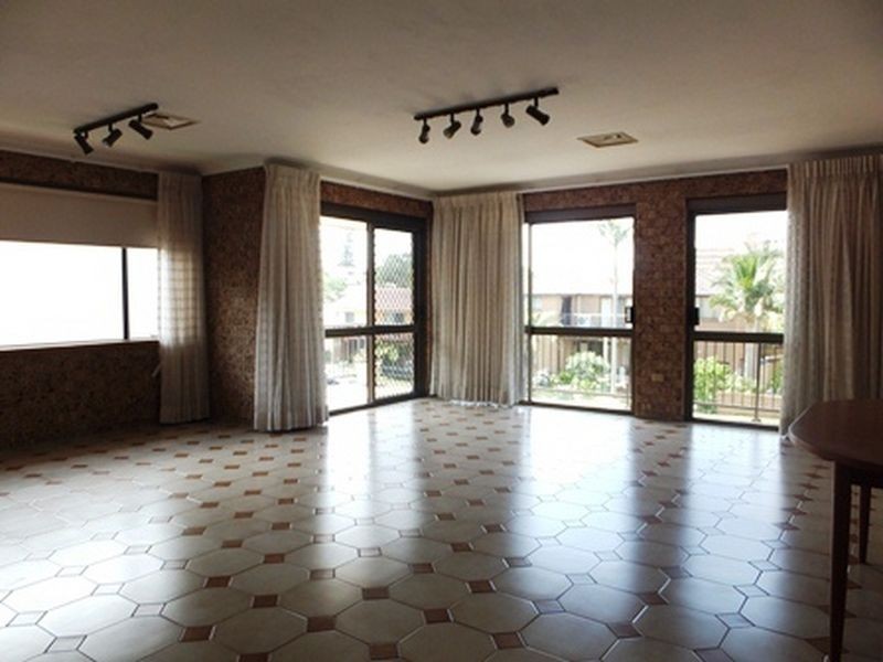 1/2 Henley Avenue, Terrigal NSW 2260