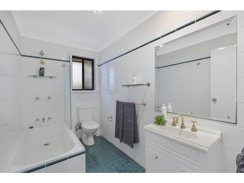 47 James Sea Drive, Green Point NSW 2251