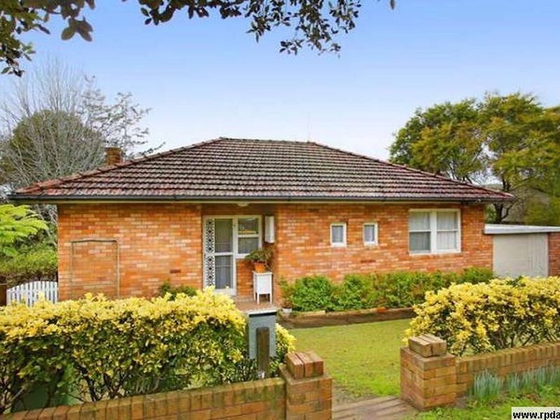 8 Holmes Road, Terrigal NSW 2260