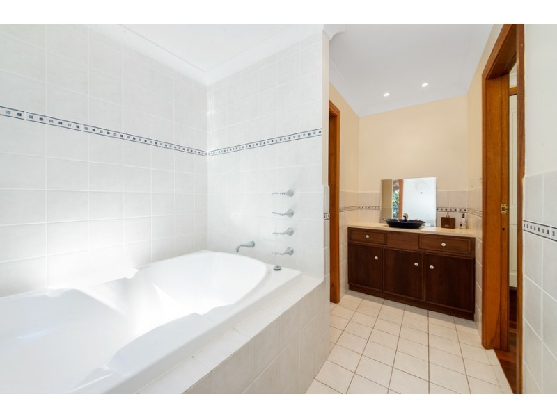 48 North Scenic Road, Forresters Beach NSW 2260