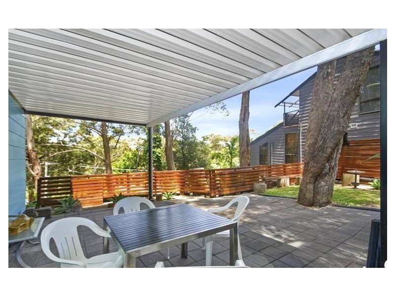 17a Easter Parade, North Avoca NSW 2260