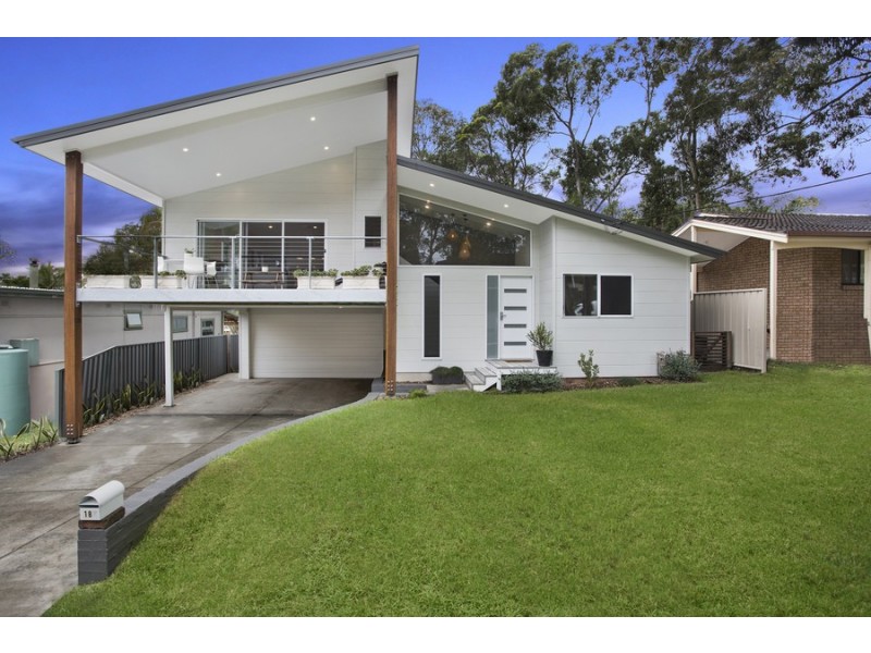 18 Elaine Avenue, Berkeley Vale NSW 2261