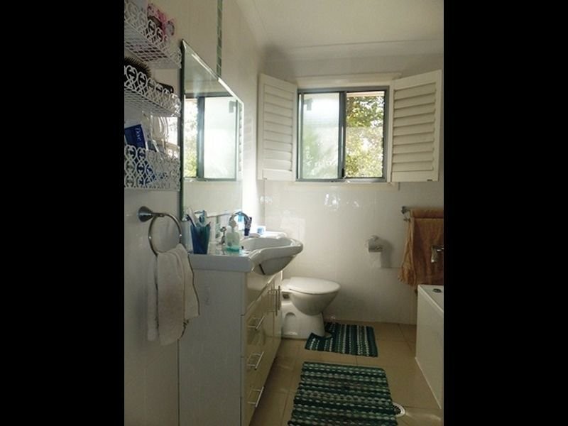 648B Coleridge Road, Bateau Bay NSW 2261