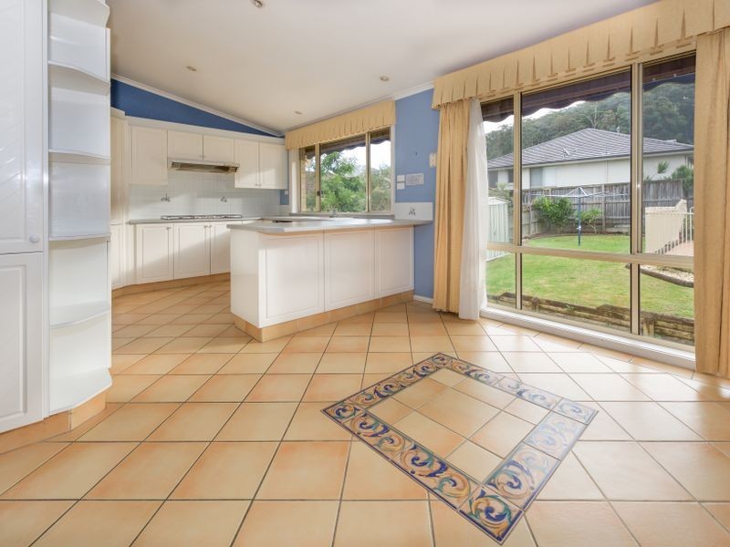 8 Sunny Waters Road, Kincumber NSW 2251