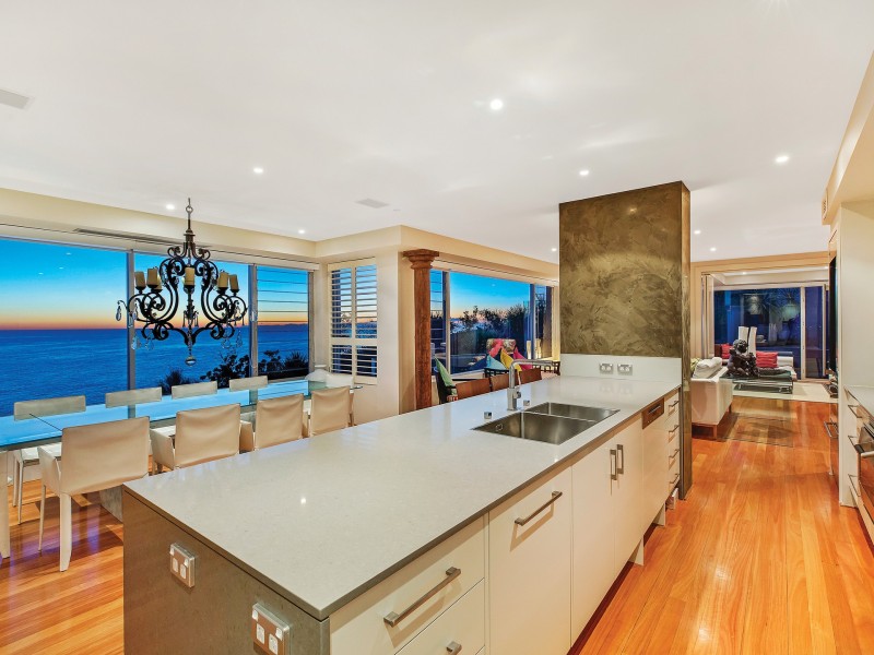 4/15 Cliff Avenue, Avoca Beach NSW 2251