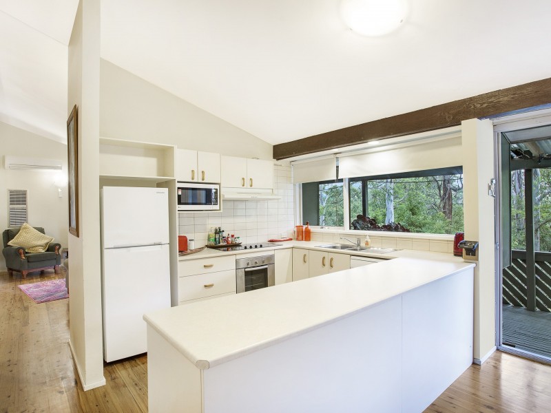 3 Pinetop Avenue, Narara NSW 2250