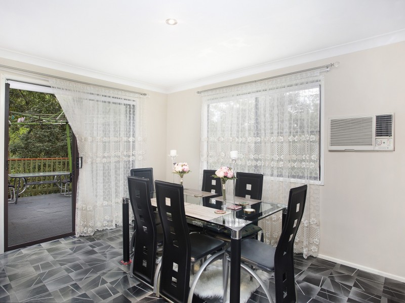 6 Nalkari Avenue, Wyoming NSW 2250